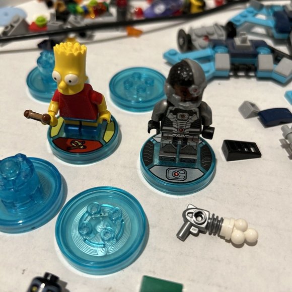 LEGO Dimensions PS3/PS4/WII U Lot of Figures and Pieces (No Game) w/ Extras - Picture 6 of 16